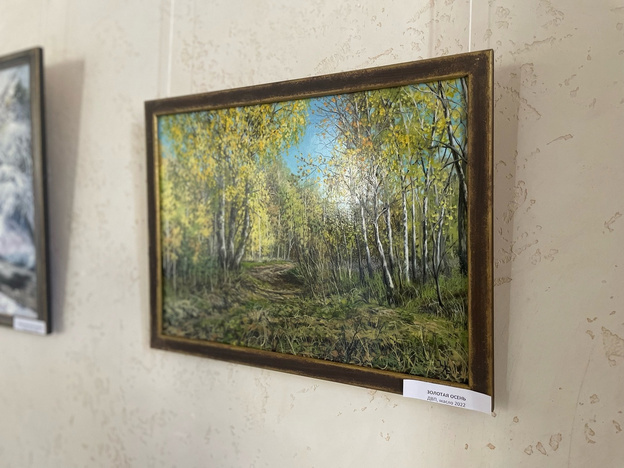    В Театре кукол открылась выставка кировской художницы