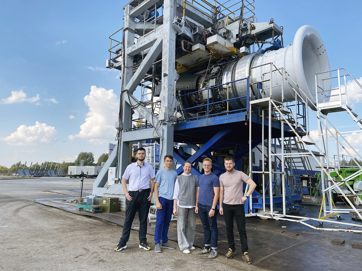 Студенты Самарского национального исследовательского университета им. академика С.П. Королева на практике на пермском предприятии ОДК-Авиадвигатель ©ОДК