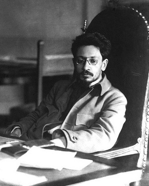 Яков Михайлович Свердлов. Из свободного доступа