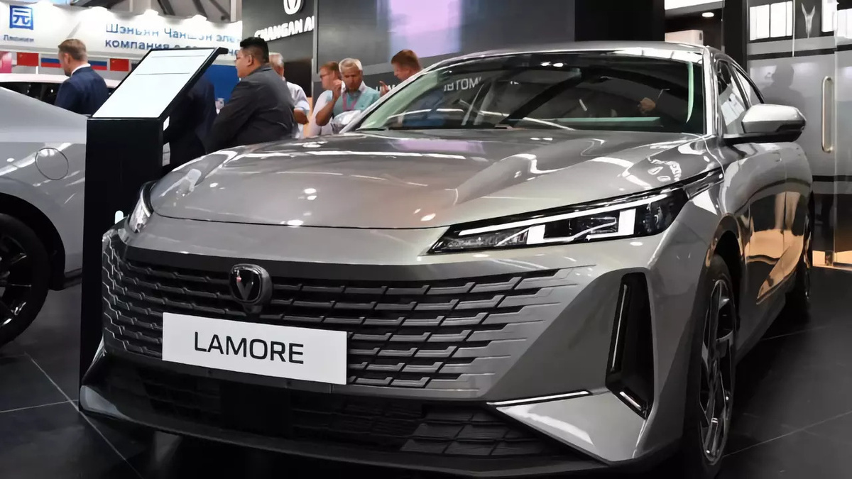 Главные преимущества «китайцев»

В беседе с «Лентой.ру» автоэксперты перечислили основные достоинства китайских машин.

«"Китайцы" предлагают привлекательное сочетание стильного дизайна, современных технологий, комфорта и, что важно, доступной цены», — говорит основатель российско-китайской транспортной компании RusTrans China Александр Стрельников.

«Современные китайские автомобили отвечают сразу на множество запросов автолюбителей — мощный двигатель, богатое оснащение, просторный салон и конкурентоспособная цена», — вторит коллеге директор digital-агентства Kodix Жамбал Гармажапов.