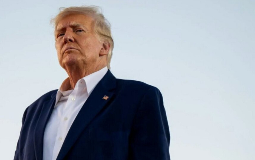    За два дня до покушения Трамп давал пресс-конференцию прямо на поле гольф-клуба.