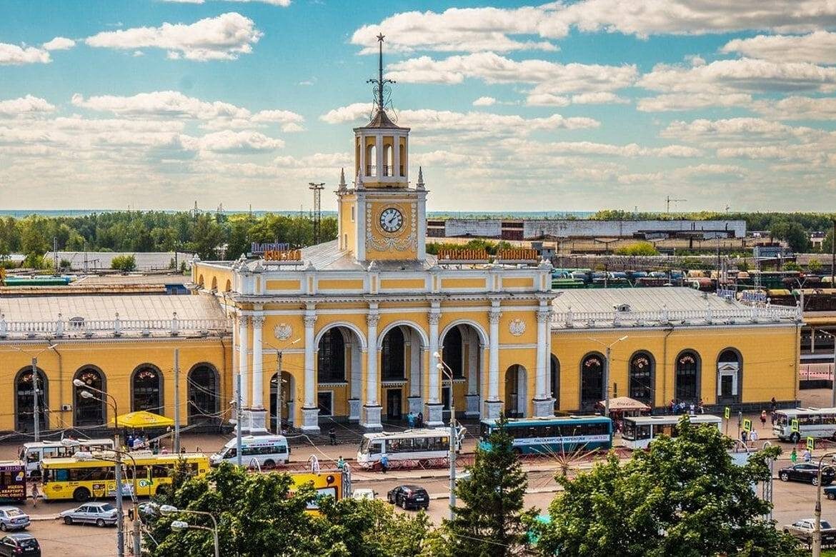 Здание вокзала Ярославль-Главный сейчас. Построено в 1952 году