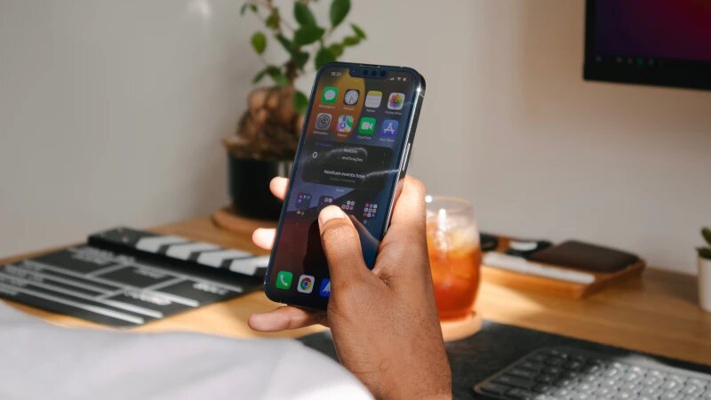     iPhone 13 Pro Max. unsplash.com
