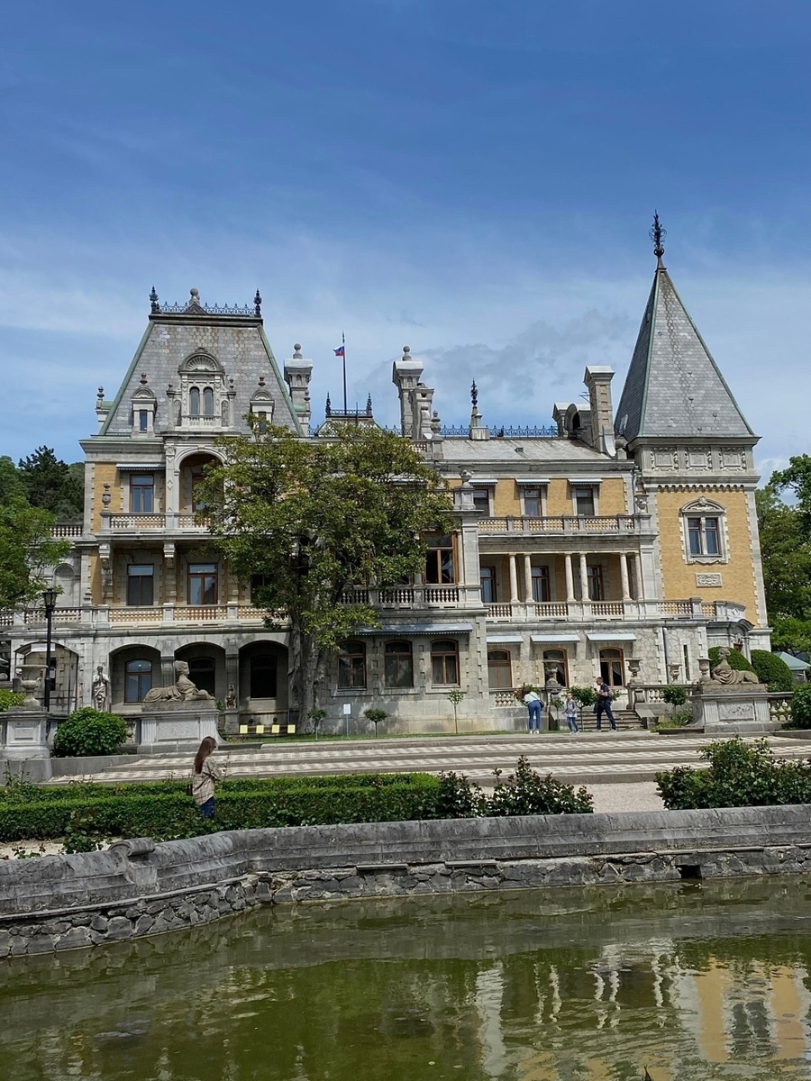 Дворец снаружи