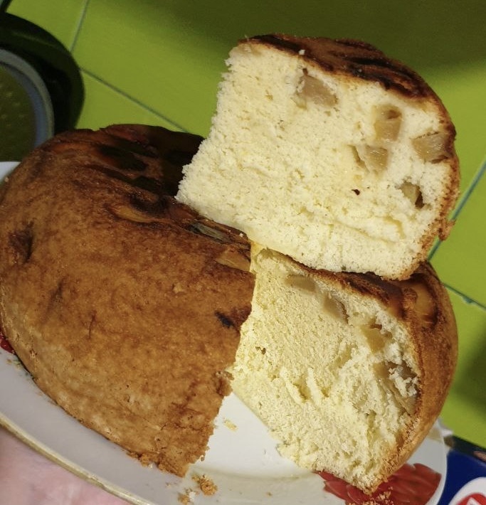 Шарлотка в мультиварке