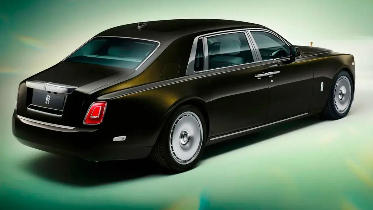 Фото Rolls-Royce  📷

