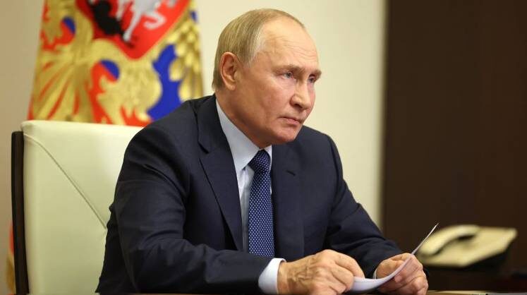    kremlin.ru В ходе совещания по экономическим вопросам (в режиме видеоконференции).
