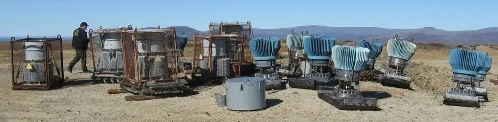 РИТЭГи — громоздкие конструкции весом до 2,5 тонны, требующие, помимо самого источника альфа-излучения, радиационную защиту.