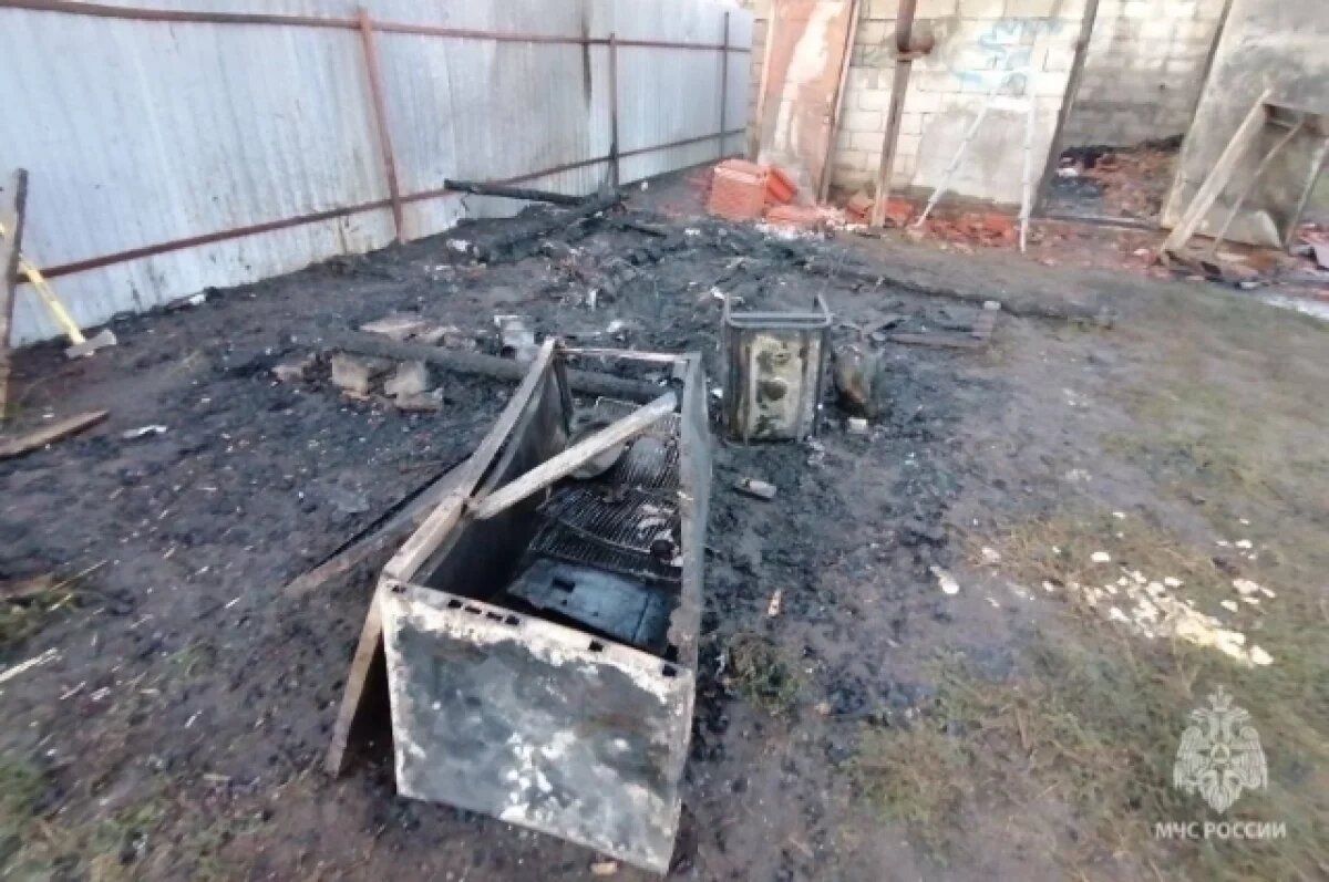    Под Самарой мужчина и женщина погибли из-за загоревшегося холодильника