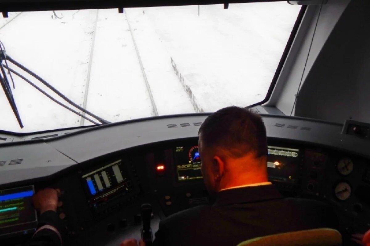    Губернатор Куйвашев рассказал журналистам России о новой электричке