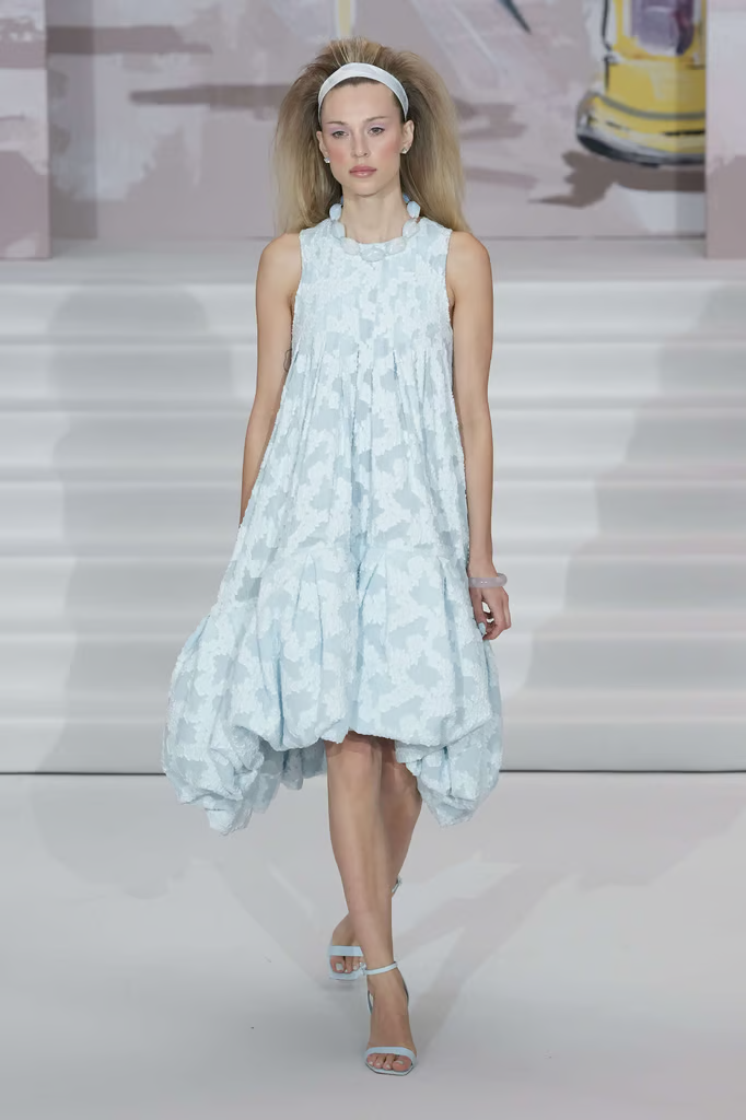 Paul Costelloe коллекция готовой одежды весна-лето 2025 — вдохновение Парижем