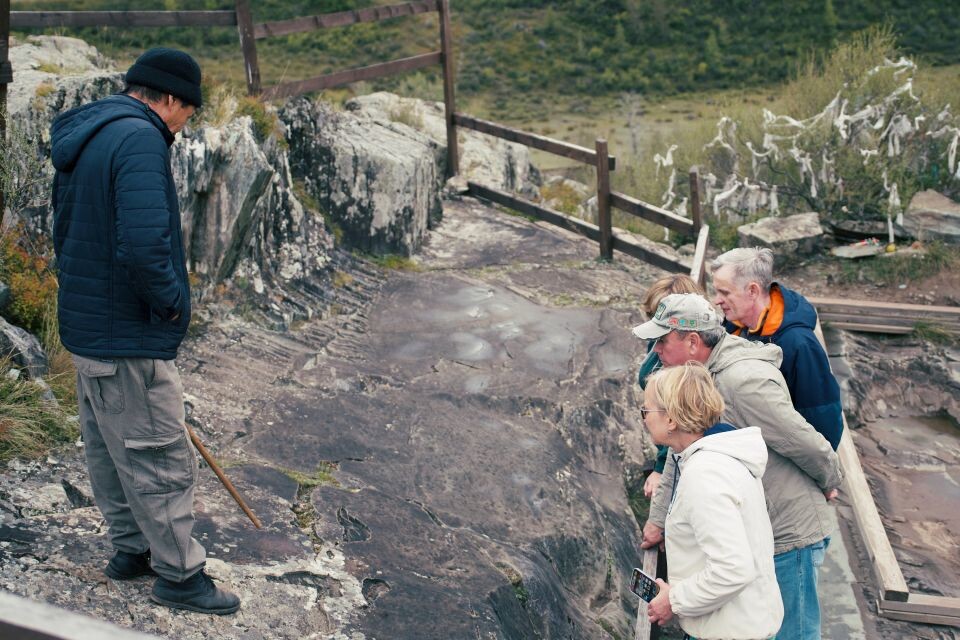    Экскурсия по урочищу Калбак-Таш. Источник: Андрей Сороко / "Толк"