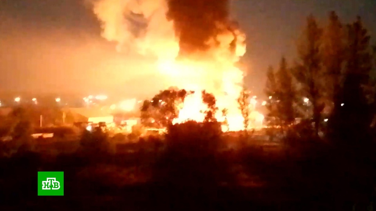    Крупный пожар тушат в Ярославле