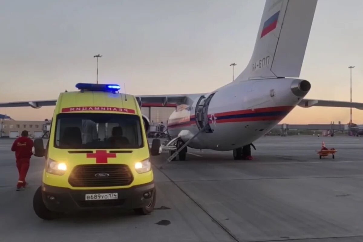    Троих пострадавших в челябинской школе детей спецбортом доставили в Москву