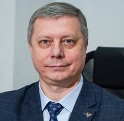 — Этот участок даст альтернативный проезд жителям с Самосырово, с поселка Вознесения, так как съездов с Вознесенского тракта не будет. По этому дублеру можно будет альтернативно добраться по Фучика — это будет бесплатный проезд, — сообщил он, опровергнув информацию о том, что дублер построят на условиях ГЧП, ведь в этом случае проезд был бы платным, — На условиях концессии строится лишь Вознесенский тракт.