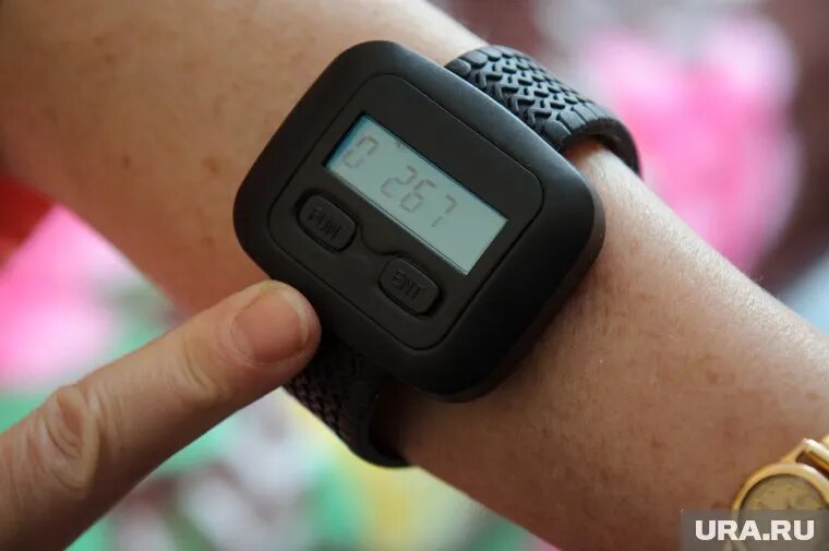 Взорвать телефон с помощью дистанционного перегрева батарейки также, как пейджер - невозможно, заявил ведущий аналитик Mobile Research Group Эльдар Муртазин. Фото: Владимир Жабриков © URA.RU