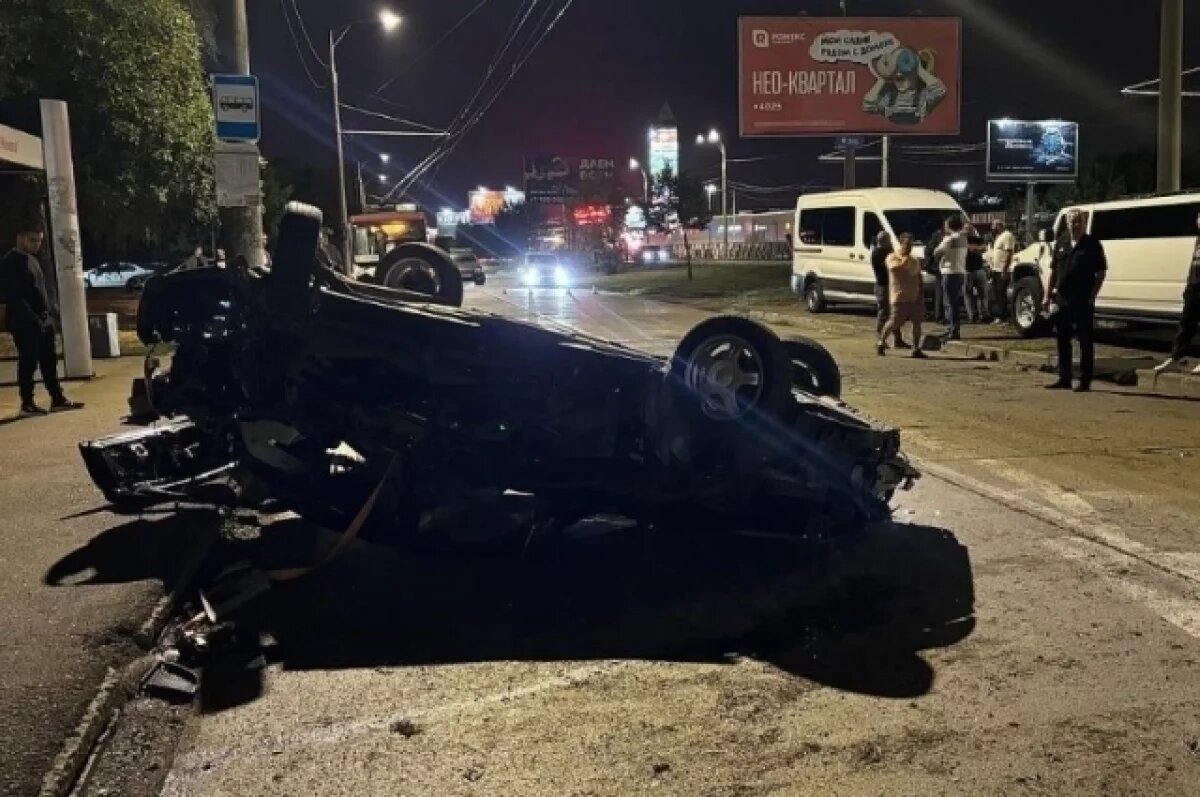    В Краснодаре в ДТП погиб пассажир перевернувшегося автомобиля