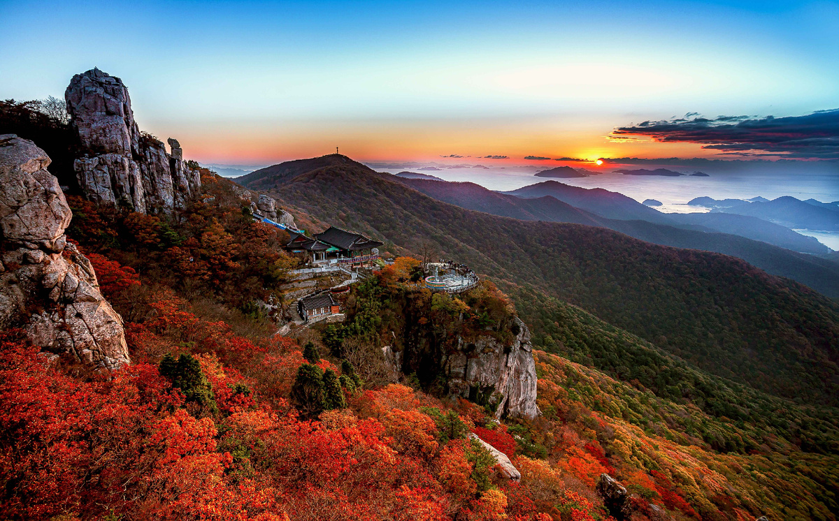 Namhae Geumsan Boriam Hermitage. Photo Korea