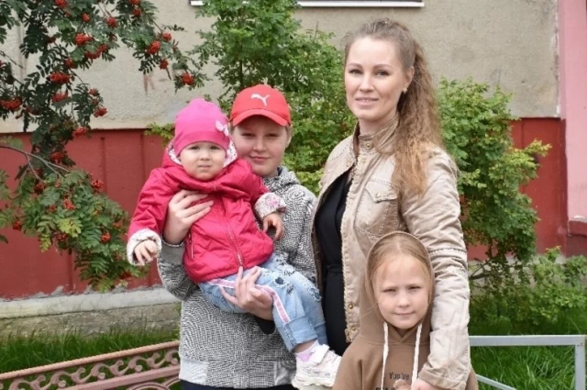    В повышенном размере.