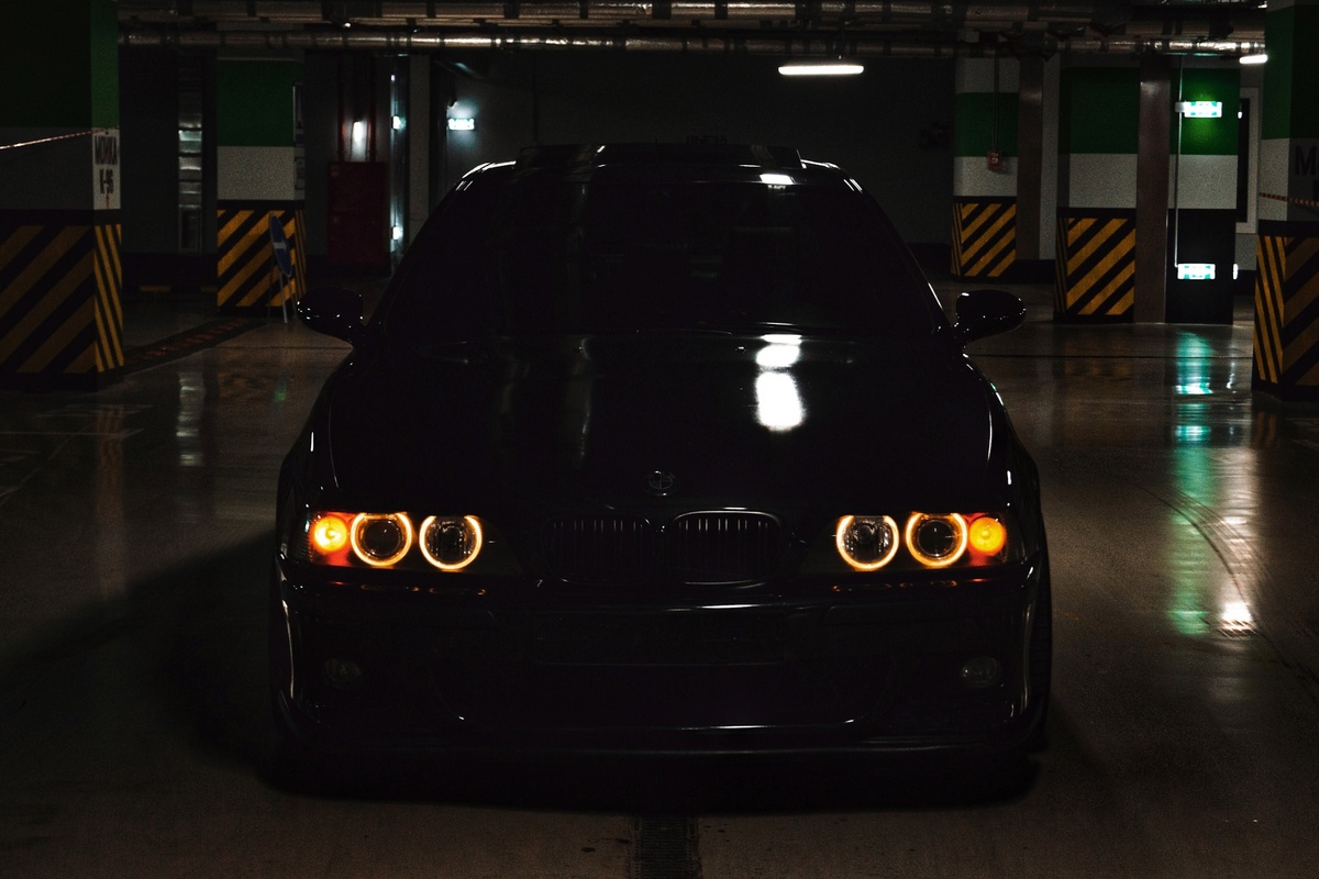 "Angel Eyes" на BMW 5 