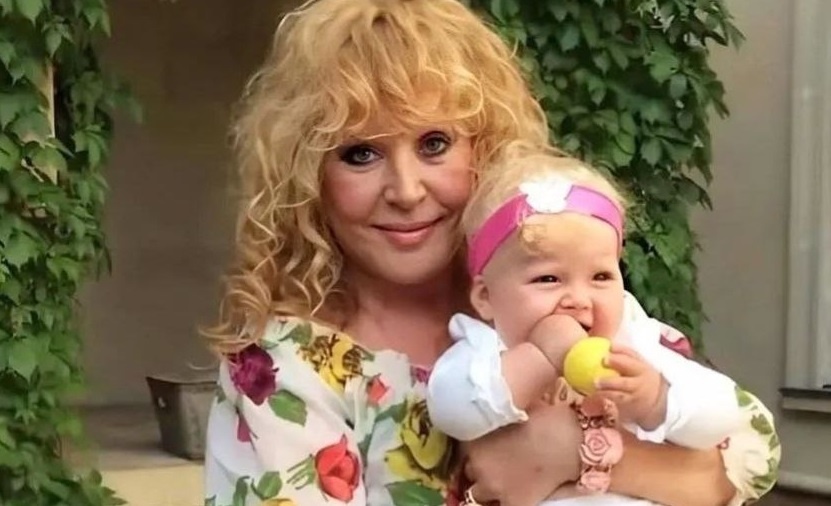 Алла Пугачева с Лизой 