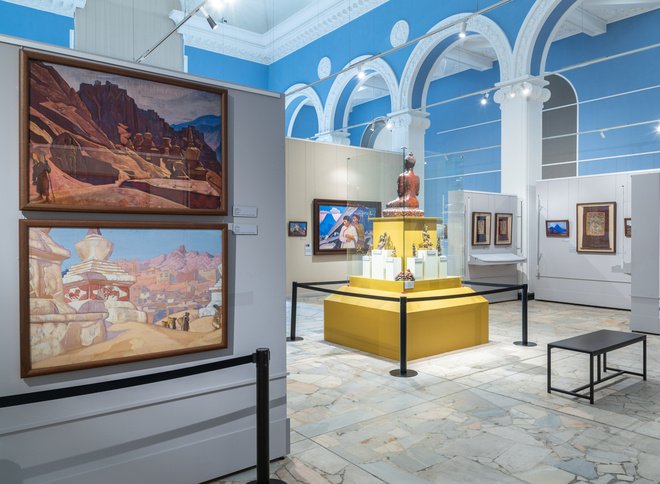 Выставка "Миры Майтреи". ГМВ. Пав. № 13 ВДНХ. Фотограф - Ольга Сухарева. Источник: https://www.orientmuseum.ru/news/2024/oktyabr/ekskursii_po_rerihu/index.php