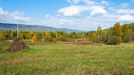 下载视频: Краски осени. Осенний лес. Куштумгинские поляны. Долина у подножия хребта Большой Уральский. (слайд-шоу)