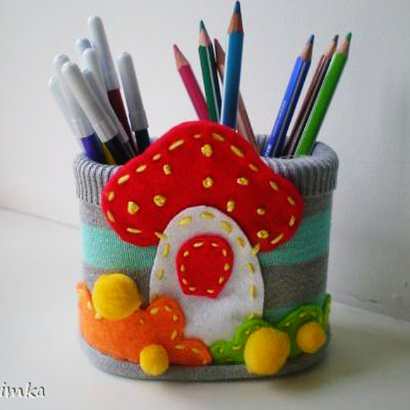    Подставка для карандашей   
Источник: udivimka 