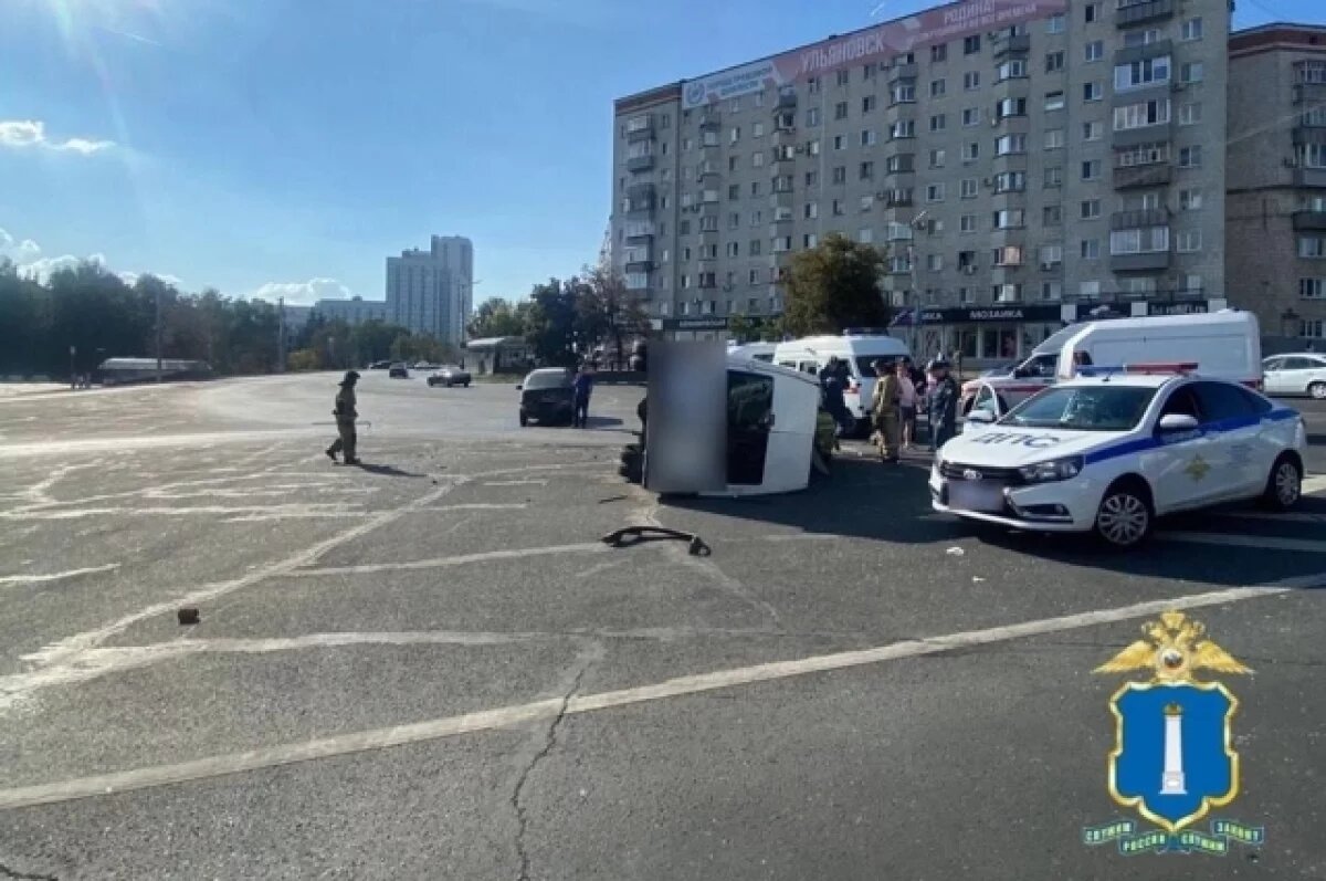    В ДТП у обелиска пострадали шесть пассажирок маршрутки