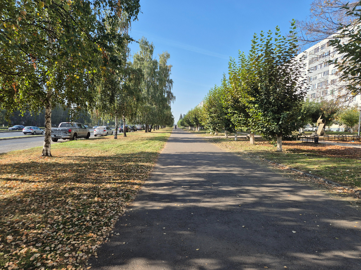 по дороге в пенсионный негосударственный фонд Национальный,  Набережные Челны 