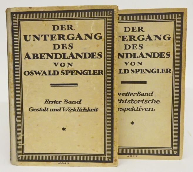 Два тома философского труда Освальда Шпенглера "Der Untergang des Abendlandes", издание 1922-23 гг."