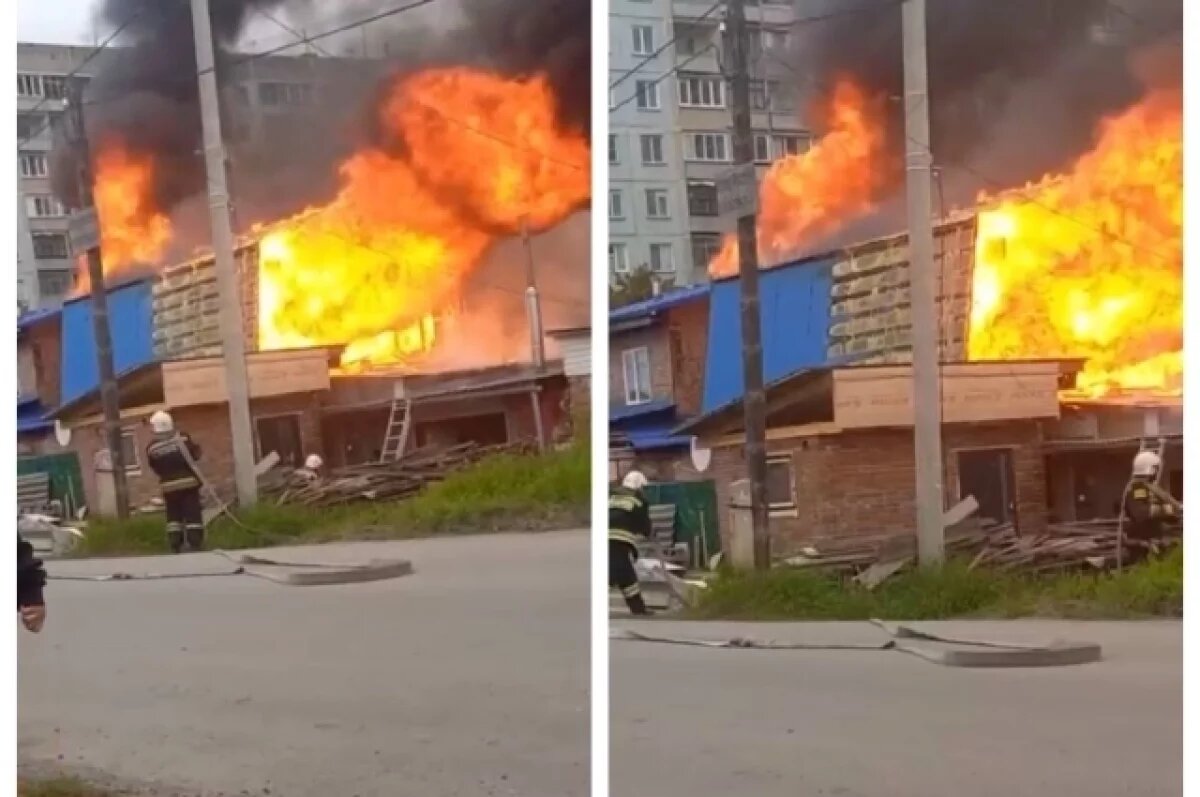    Мальчик остался на верхнем этаже.