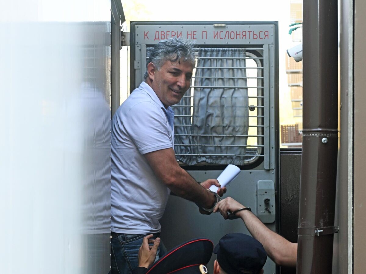 Пашаева отправили в сизо. Пашаева отправили в сизо. Пашаева отправили в сизо. Сизо 1 волгоград. Пашаева отправили в сизо.