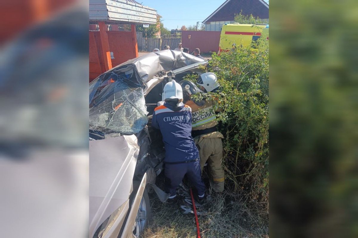    Под Оренбургом в жутком ДТП погиб водитель. Женщина и двое детей в больнице Андрей Севостьянов