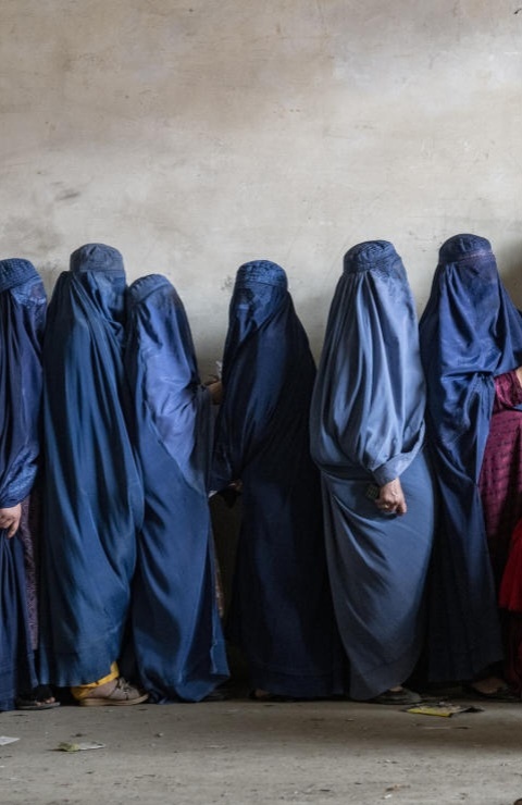 https://www.yahoo.com/news/rights-groups-slam-severe-taliban-052044475.html