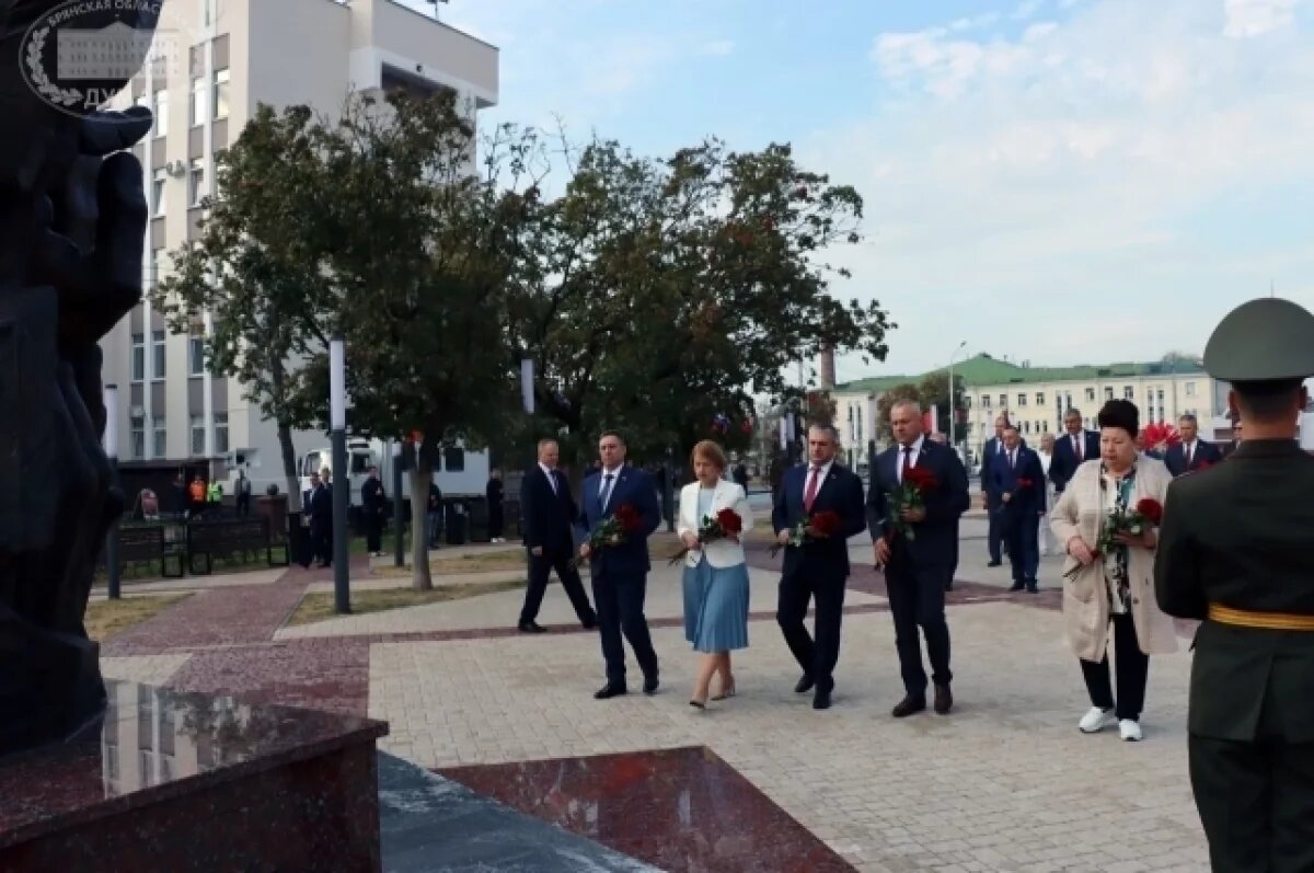    Брянская делегация приступила к работе на бизнес-форуме в Гомеле