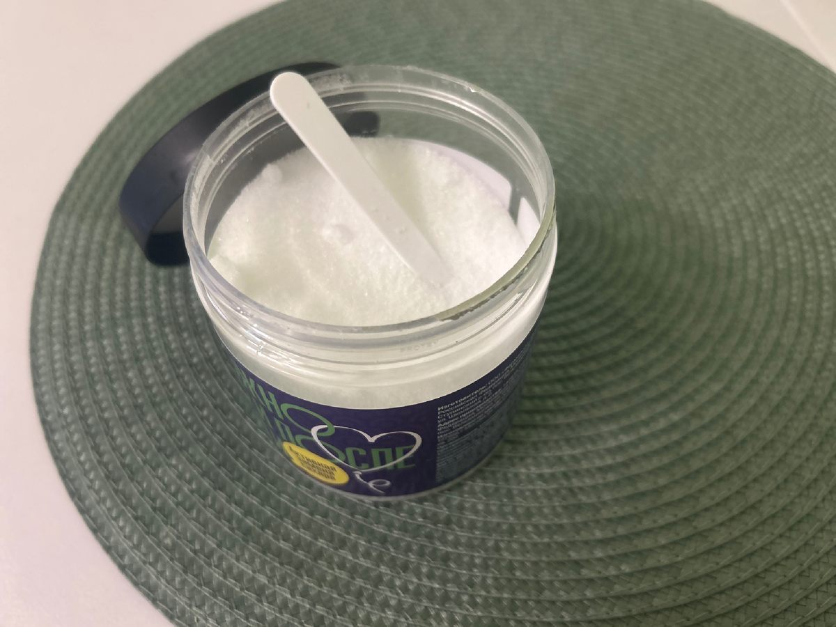 Мой спутник на протяжении пары лет. Я к сожалению еще не пришла к тому этапу, что б полностью исключить сладкий вкус в своей жизни😊 В данной статье выражаю свое отношение к сахарам и заменителям. Рассматриваю эти продукты с точки зрения диетического питания, а не полезных свойств.