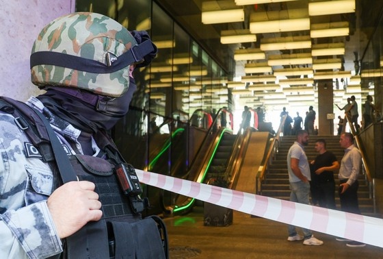    Обстановка у бизнес-центра «Романов двор» в Москве