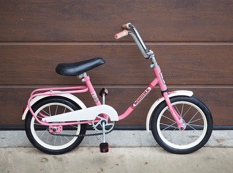 Детский велосипед "Мишка" модели 510-721, изготовленный на Нерехтском Государственном Механическом Заводе на рубеже 1980-90-х годов. Из коллекции Веломузея Андрея Мятиева.