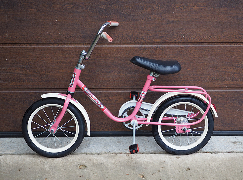 Детский велосипед "Мишка" модели 510-721, изготовленный на Нерехтском Государственном Механическом Заводе на рубеже 1980-90-х годов. Из коллекции Веломузея Андрея Мятиева.