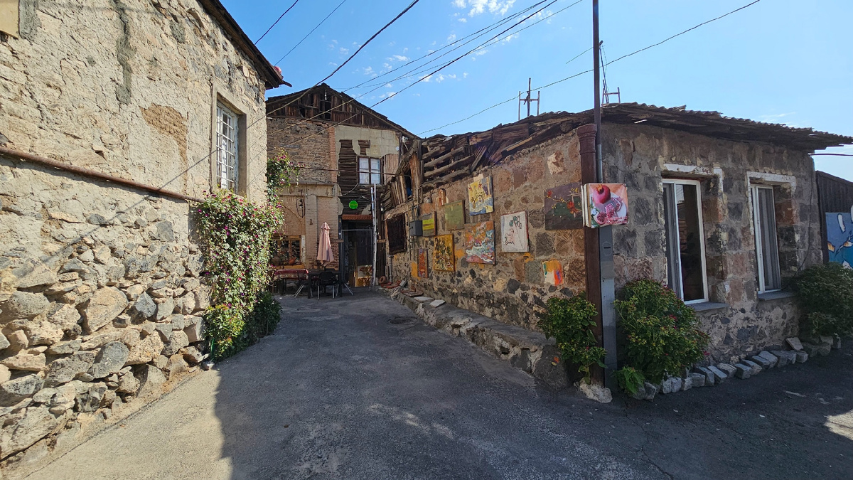 Kond 253 (антикварное семейное кафе) дом 16 века 