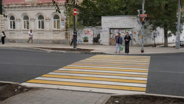    В Оренбурге до 10 октября закончат обновление дорожной разметки Оренбуржье