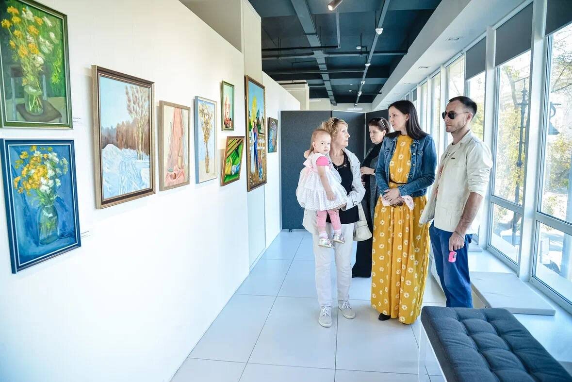  📷    В областном центре открылась выставка Юрия Рысухина «100 картин художников Оренбуржья» Белов Михаил Александрович