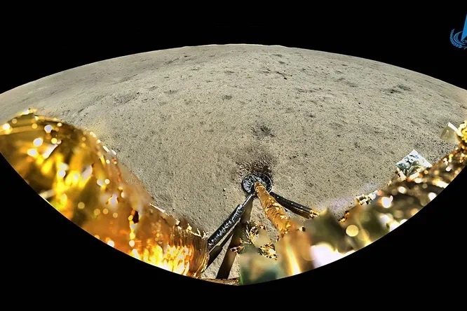     Ученые впервые изучили состав породы с обратной стороны Луны