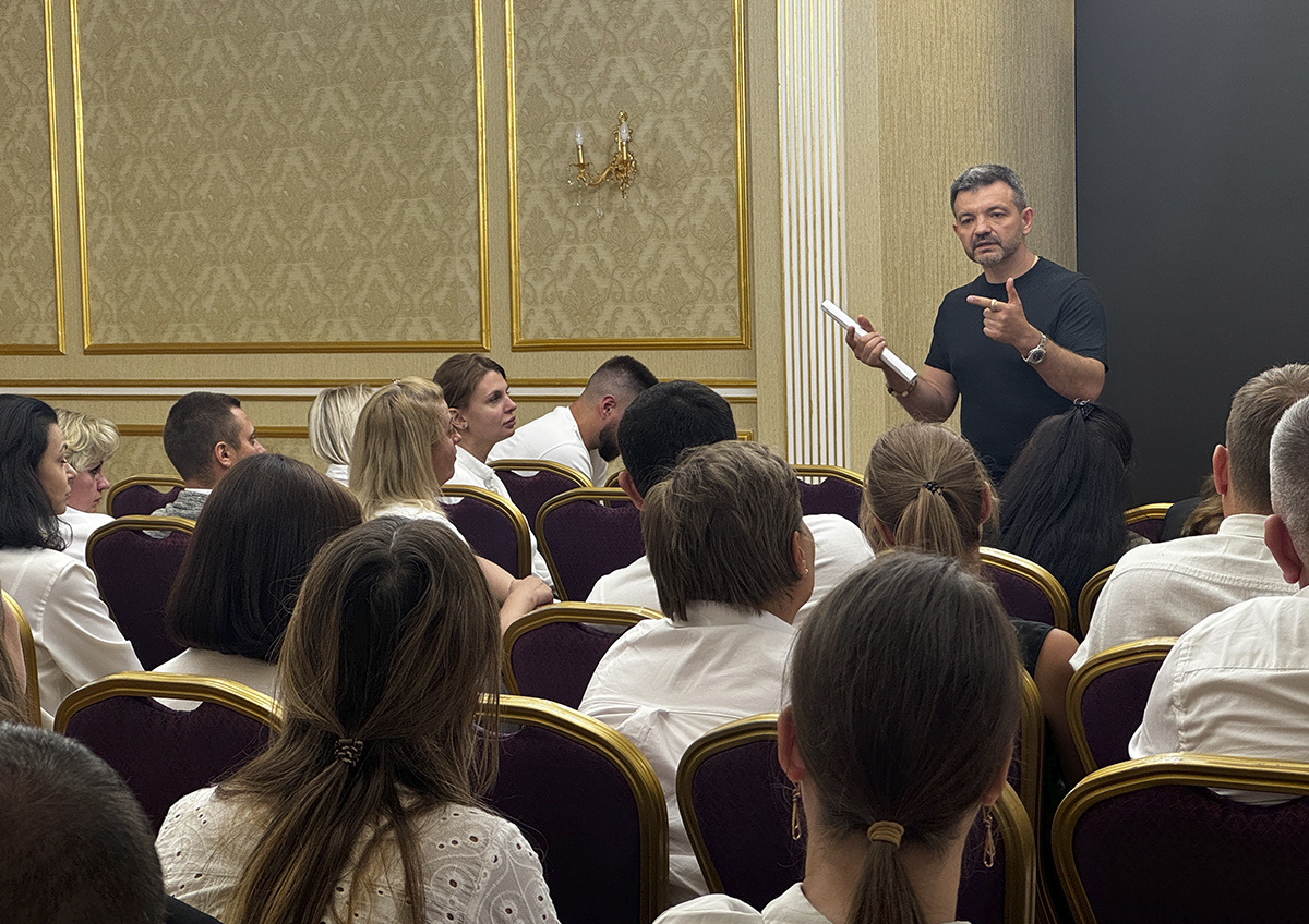    Психолог Ивановский обсудил с сотрудниками ГБУ МО «ЦМУ» природу конфликтов