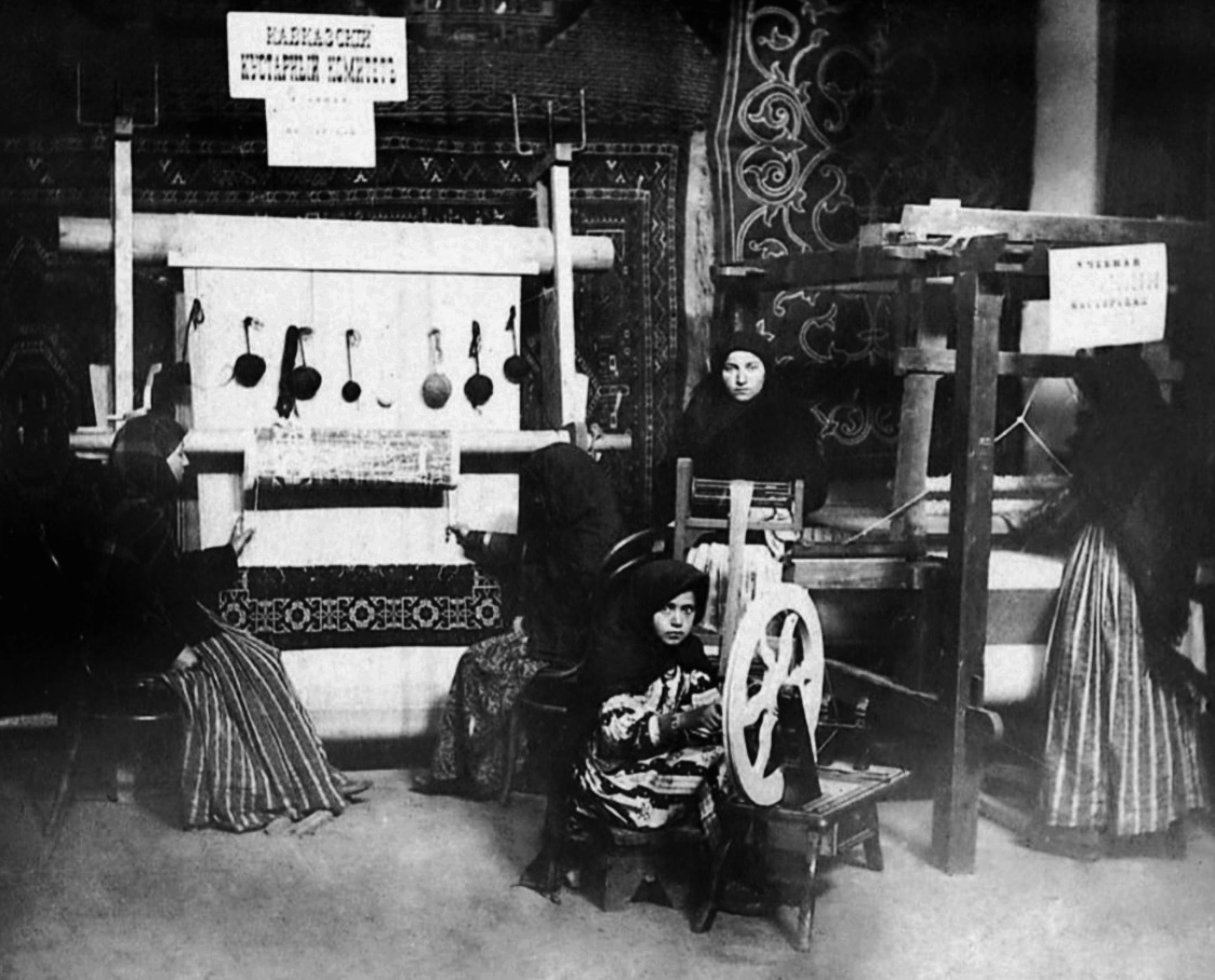 Ахты. Ковровая мануфактура. 1910 год.