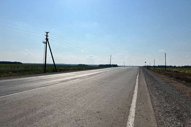    В Кумёнском районе отремонтировали дорогу к крупному агропредприятию