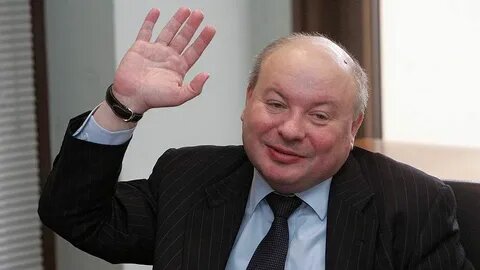 Егор Гайдар...(родовая фамилия семьи - Голик)