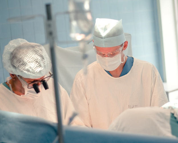    Кировские врачи спасли жизнь мужчине с пороком сердца и тромбом в мозге