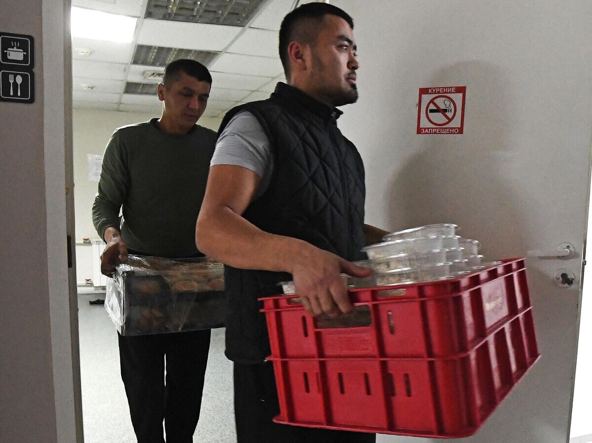    Трудовые мигранты© РИА Новости / Илья Наймушин